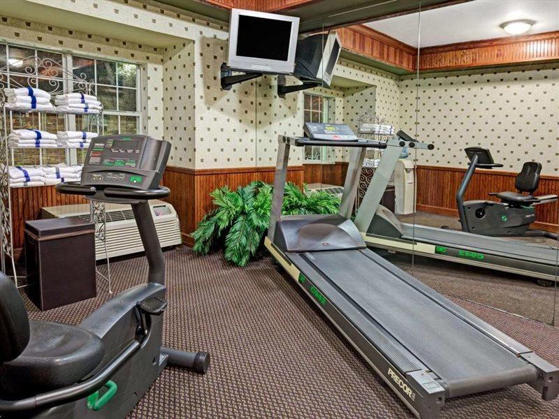 Microtel Inn & Suites By Wyndham Perimeter Center Sandy Springs Bagian luar foto