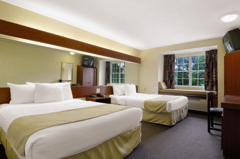 Microtel Inn & Suites By Wyndham Perimeter Center Sandy Springs Ruang foto