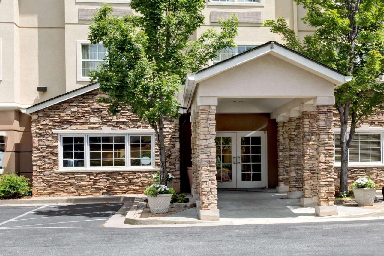 Microtel Inn & Suites By Wyndham Perimeter Center Sandy Springs Bagian luar foto
