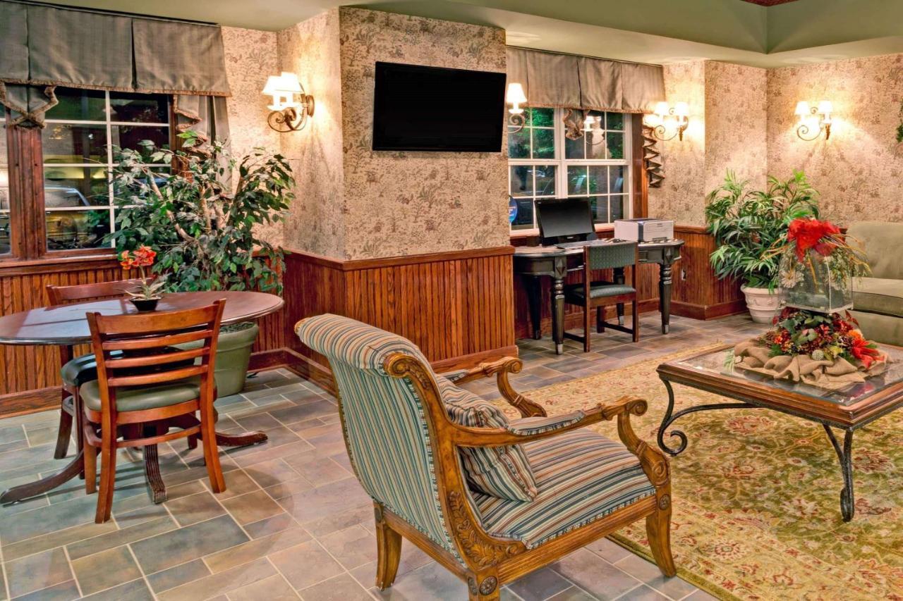 Microtel Inn & Suites By Wyndham Perimeter Center Sandy Springs Bagian luar foto